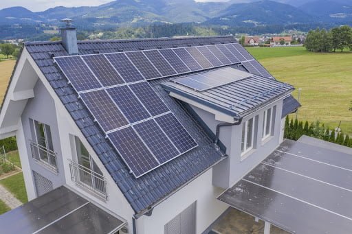 How Do Solar Panels Work On A House?
