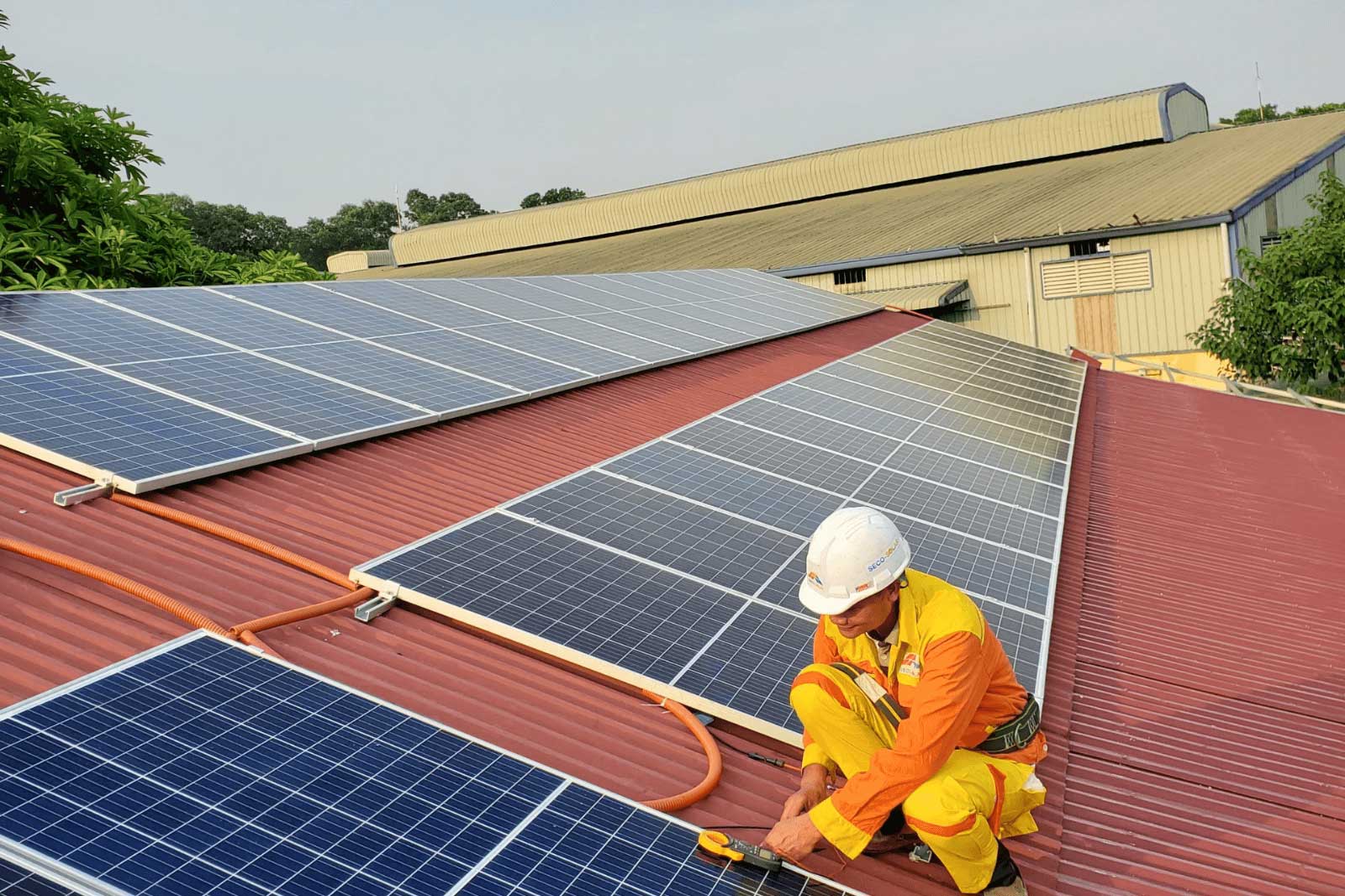 New £180M Government Initiative Brings Solar Panels to UK Schools: A Comprehensive Analysis